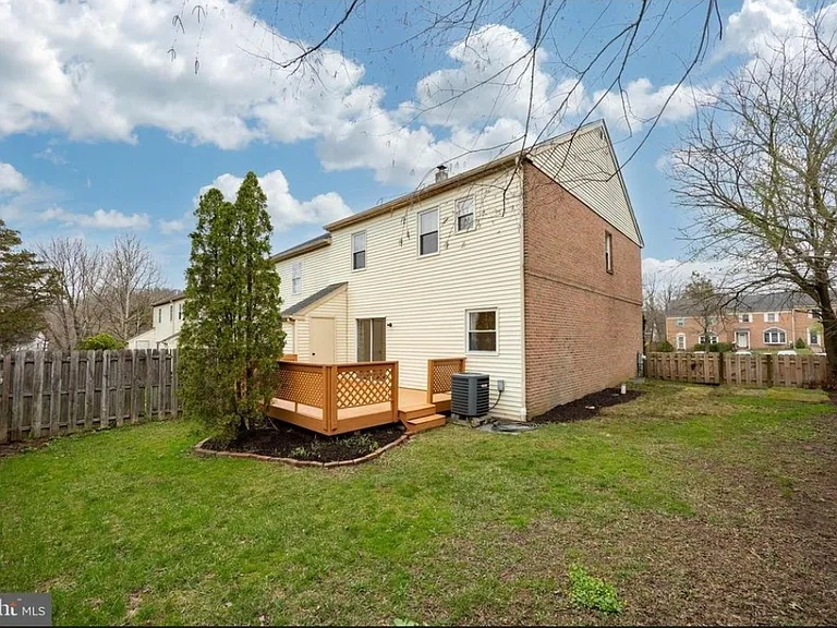 270 Grimley Rd — Photo 33