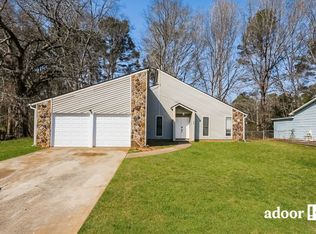 295 River Chase Dr, Jonesboro, GA 30238