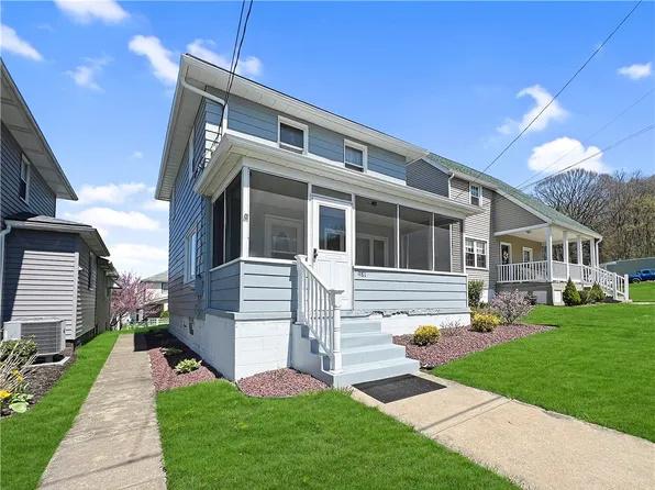 981 9th St, West Pittsburg, PA 16160