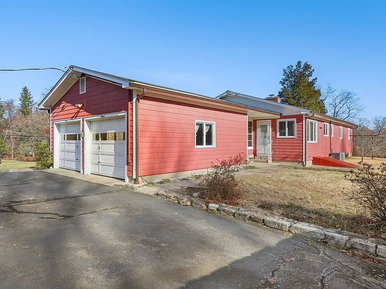 67 Barclay Dr — Photo 30