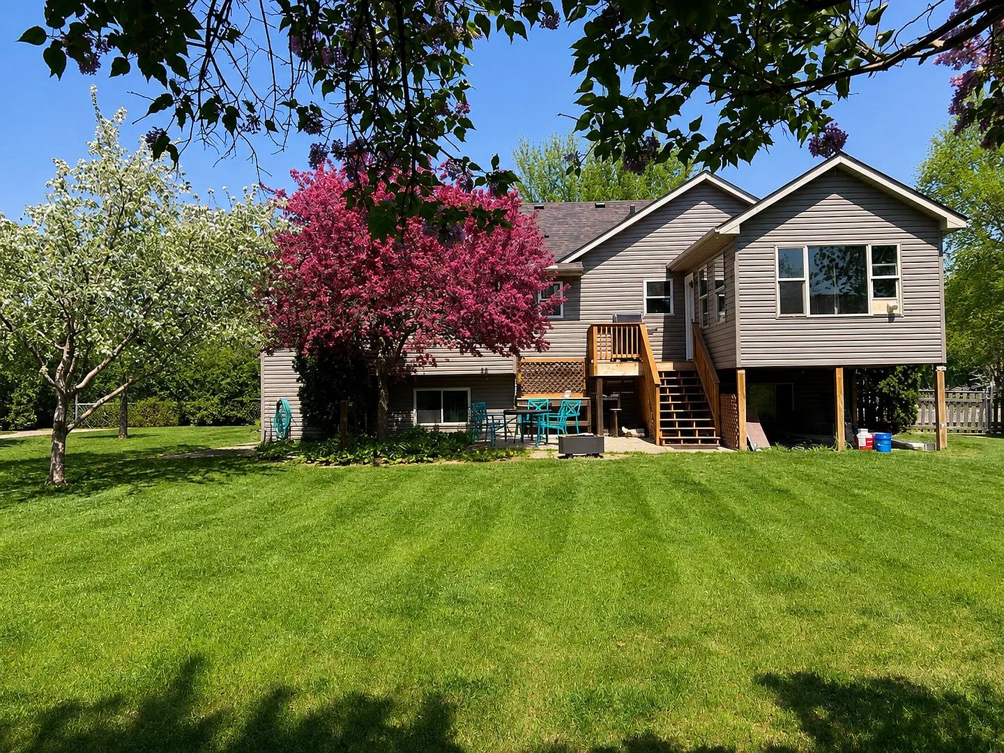 Beautifully Updated 5 Bed Home W/ Finished Basement, 2 Car Garage, & Outdoor Living — Photo 3