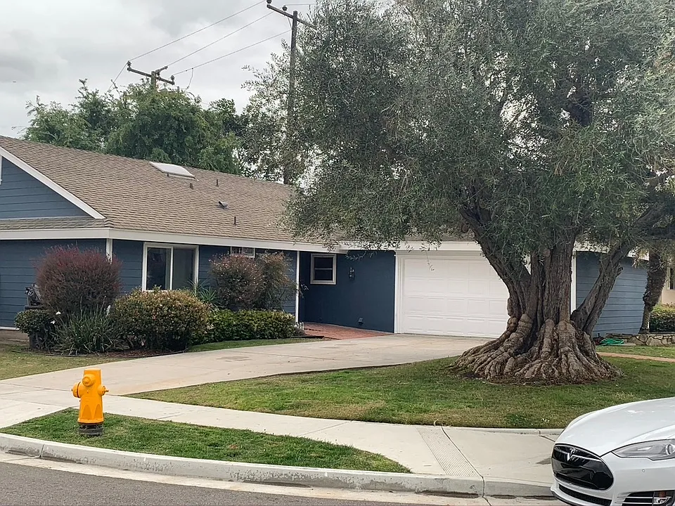 16252 Angler Ln