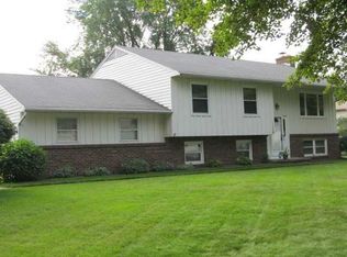 2229 Bishopsgate Dr, Toledo, OH 43614
