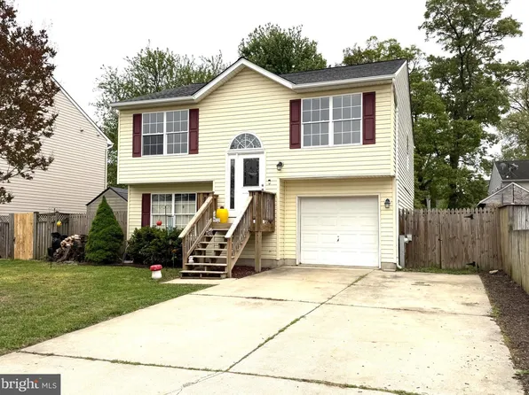 757 209th St, Pasadena, MD 21122