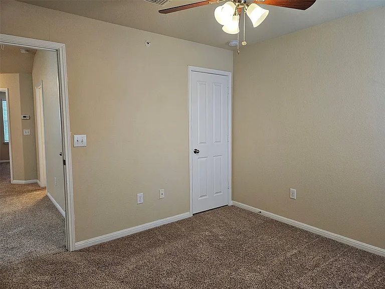 808 Lost Pines Ln — Photo 26
