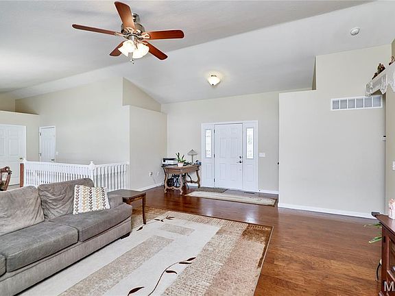 4th image of 232 Allison Ln