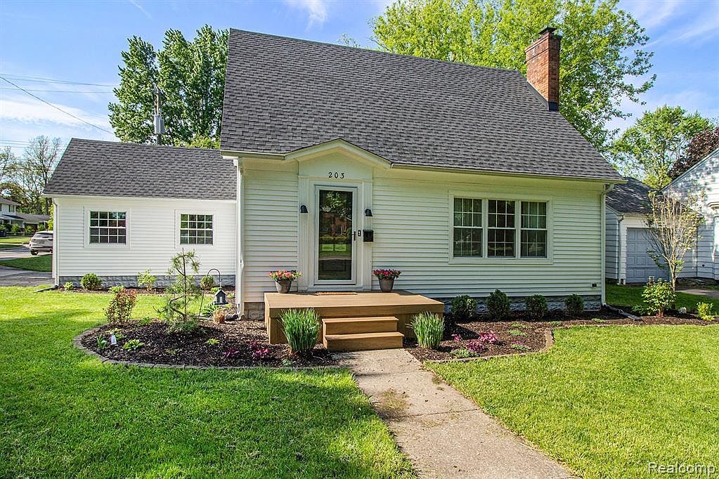 203 Riddle St, Howell, MI 48843 Zillow