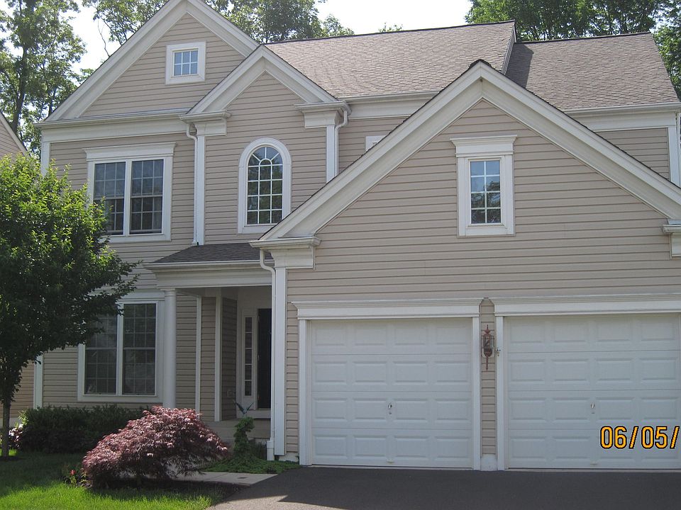 359 E Armstrong Dr.