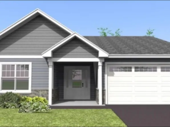 265 Thistle St, Falmouth, NS B0N 2A0