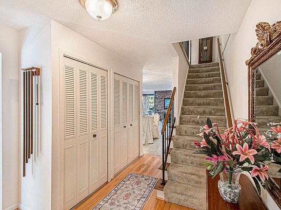 3rd image of 3641 Woodcliff Dr