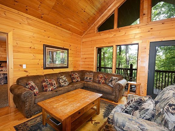 5th image of 4115 Hickory Hollow Way