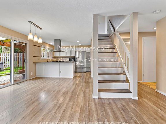 5th image of 2786 Robinwood Way