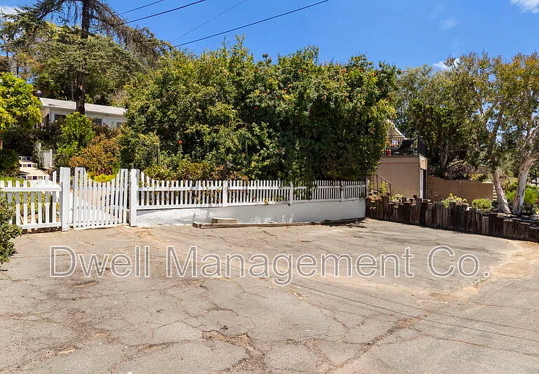 4535 Upland St — Photo 22