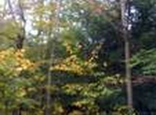 Stone Chair Trl, Greentown, PA 18426