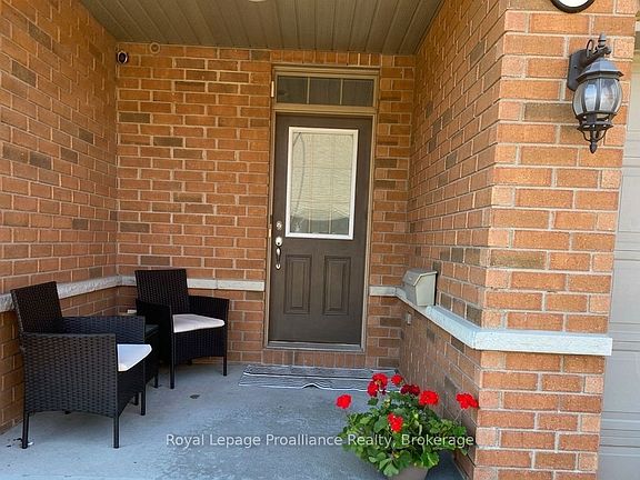 2nd image of 194 Haig Rd #33