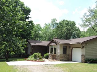 3015 Montcalm Ave SE, Lowell, MI 49331