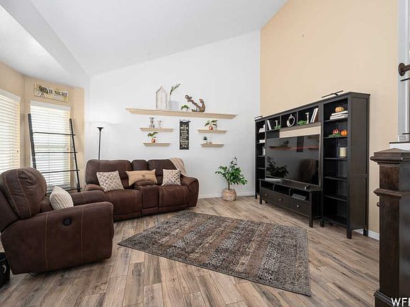 3rd image of 2899 W Dunlop Dr