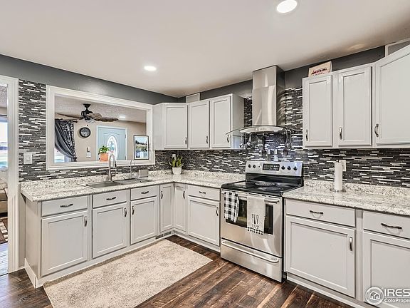 3rd image of 1433 Sanborn Pl