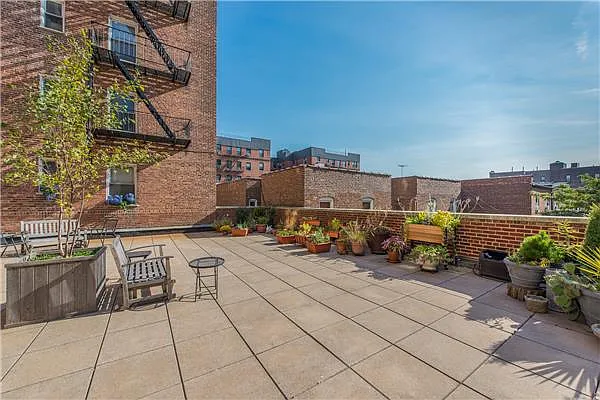 Sold by Exclusive Properties Sotheby's International Realty | media 11