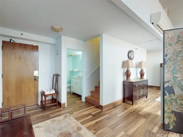 1088 Bishop St APT 1217, Honolulu, HI 96813