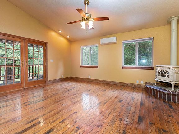 4th image of 2895 Ponderosa Rd