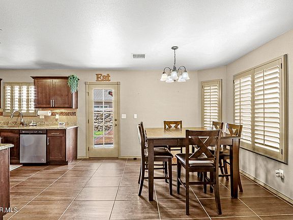 4th image of 13757 Newton Ct