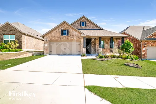 705 Bluebird Way Photo 1