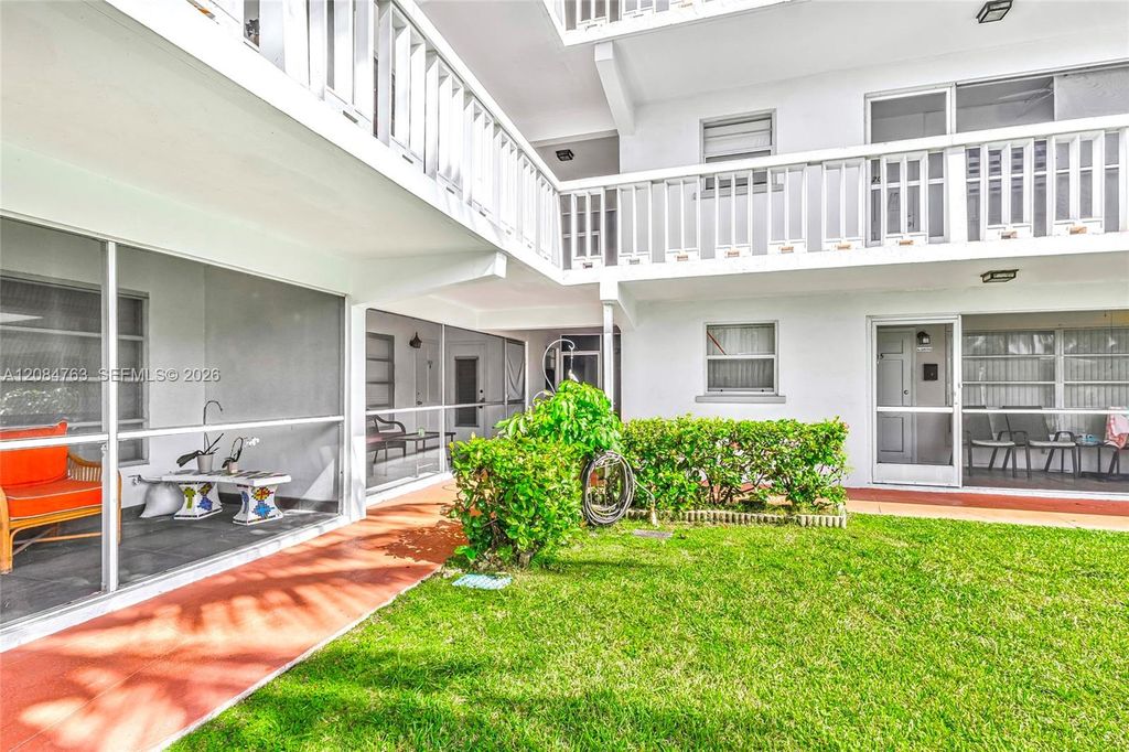 600 Pine Dr APT 104, photo 8