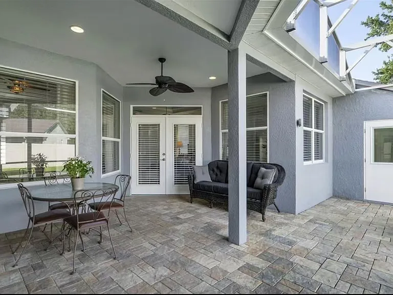 427 Tierra Verde Ln — Photo 9