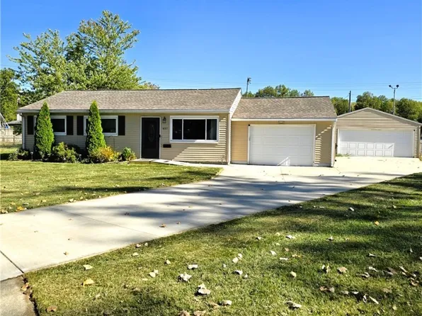 457 Augdon Dr, Elyria, OH 44035