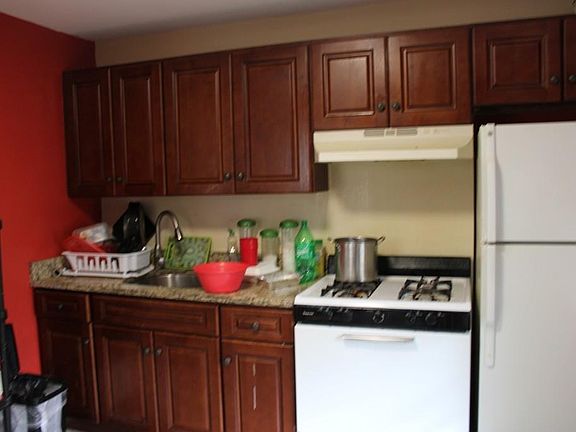 3rd image of 291 Newport Ave #34