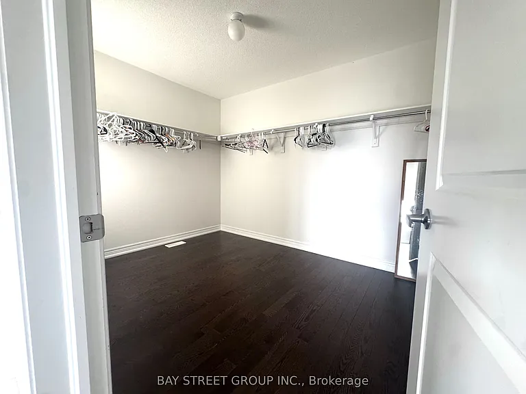1003 Green St — Photo 14