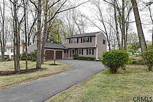 2nd image of 20 Bethwood Dr