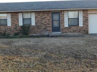 702 Holsey Dr, Noble, OK 73068