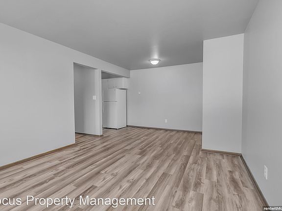 3rd image of 671 S Western Ave #8618713