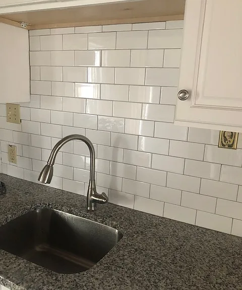 203 W Walnut St — Photo 3