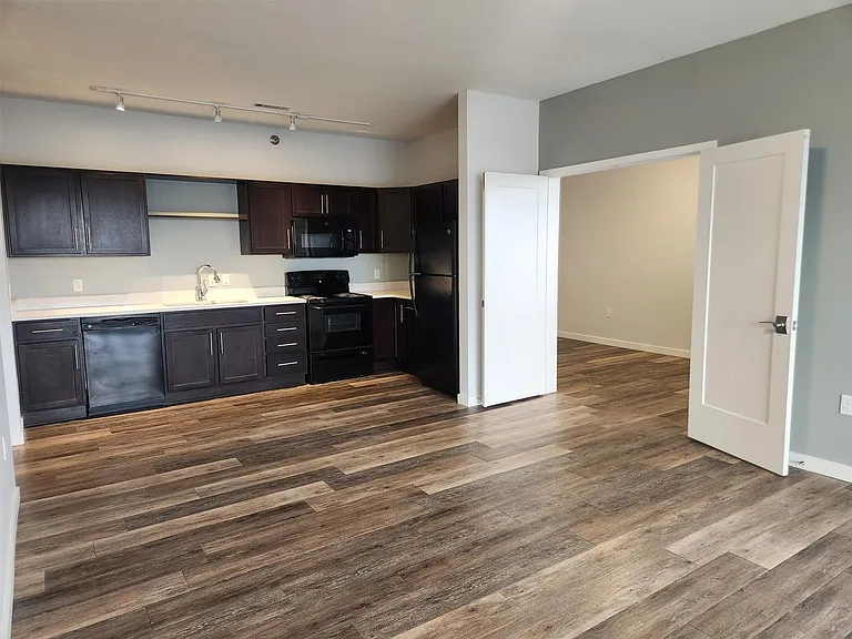 River Rock Apartments — Photo 58