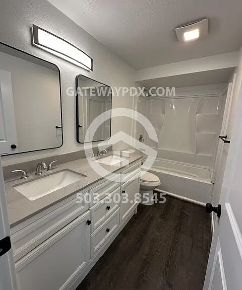2322 SE 7th St — Photo 24