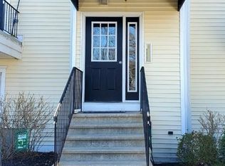 5300 N Main St APT 5, Fall River, MA 02720