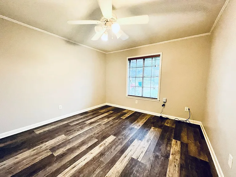 214 Ryder Dr — Photo 12