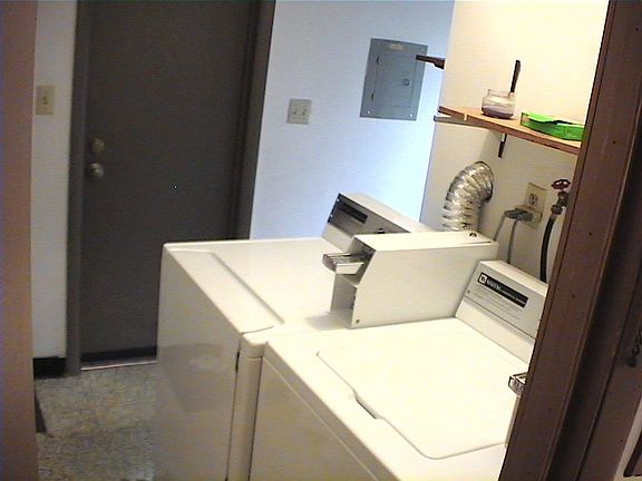 5th image of 286 Louis Ave APT 2