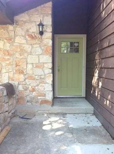 3003 Lakeside Dr — Photo 3