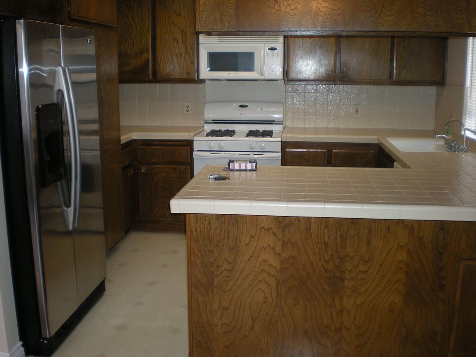 2nd image of 1119 Magnolia Ave Unit 14