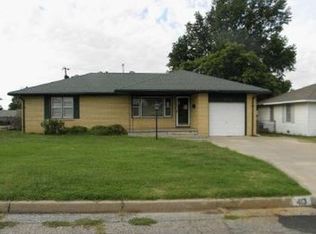 413 Fairview Ave, Blackwell, OK 74631