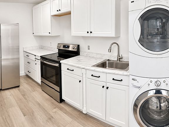 5th image of 4217 E Center St