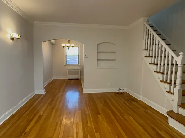 (undisclosed Address), Fresh Meadows, NY 11366