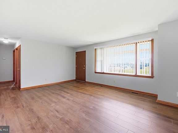 5th image of 4015 Jefferson Pike #B