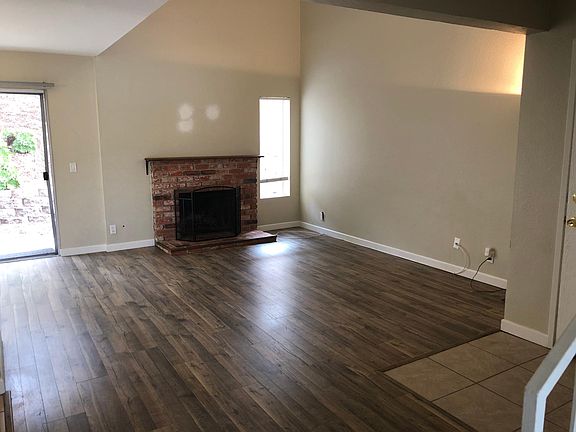 3rd image of 868 Mola Vista Way