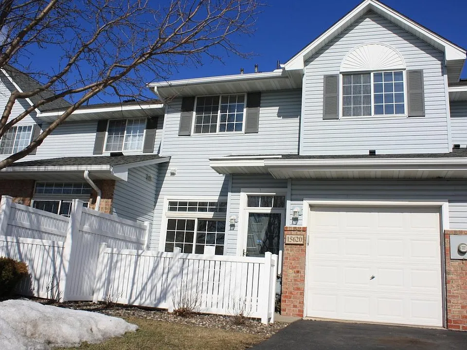 15620 Garrett Dr