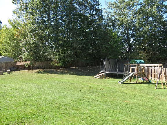 4th image of 9 Kennesaw Dr